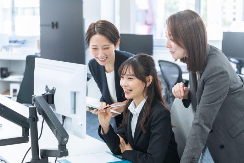 業務で成功をする女性